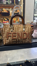 ⁠Fendi Çanta Lüks İtalyan Tasarımı Şık Kadın Çantası - Gezeronglobal⁠